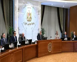 الحكومة تعلن استمرار العمل عن بعد يوم الأحد خلال شهر مايو