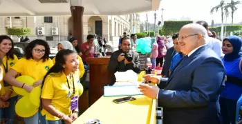 مهرجان جامعة القاهرة لاستقبال الطلاب.. معرض دائم للأنشطة (صور)