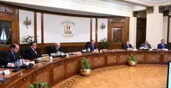 قبل إعلانه.. كشف قرار رئيس الوزراء بشأن غلق المحلات