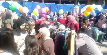 5000 قطعة بالمجان.. معرض خيري للملابس بجامعة القاهرة