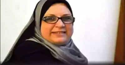 الدكتورة باكيناز زيدان بجامعة طنطا تثير الجدل بتصريحاتها عن زوجها