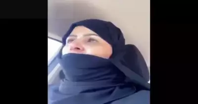 «أنقذوا أمل».. انهيار سيدة سعودية بعد الاعتداء عليها من أشقائها