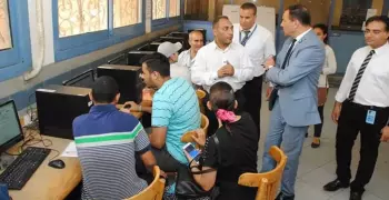 نائب رئيس جامعة عين شمس يتفقد معامل تنسيق الثانوية العامة
