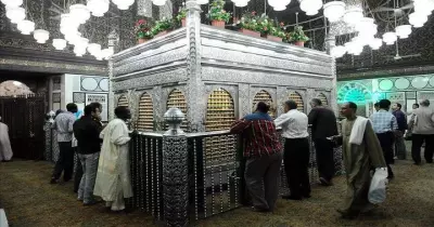 دار الإفتاء: الصلاة في المساجد التي بها أضرحة «مستحبة»