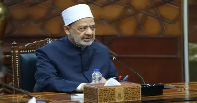 شيخ الأزهر يتدخل بعد إصابة 3 طلاب بسبب شباك الفصل