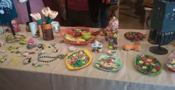 معرض مشغولات بالجلد والورق لطلاب كلية التربية النوعية ببنها (صور)