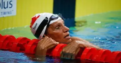 أستاذة جامعية مصرية 74 عاما تفوز بفضية بطولة عالمية للسباحة