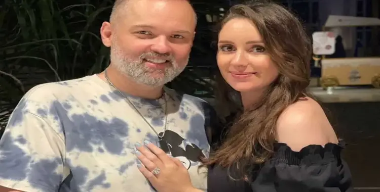  محمد محمود عبدالعزيز يطلب الدعاء لزوجته بعد دخولها العناية المركزة بسبب ولادة متعثرة 