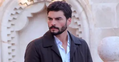 أبطال مسلسل الحب والعرش.. باقة من النجوم أبرزهم أكين أكينوزو