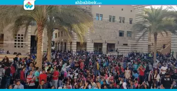 طلاب الجامعة الأمريكية يدخلون في اعتصام مفتوح