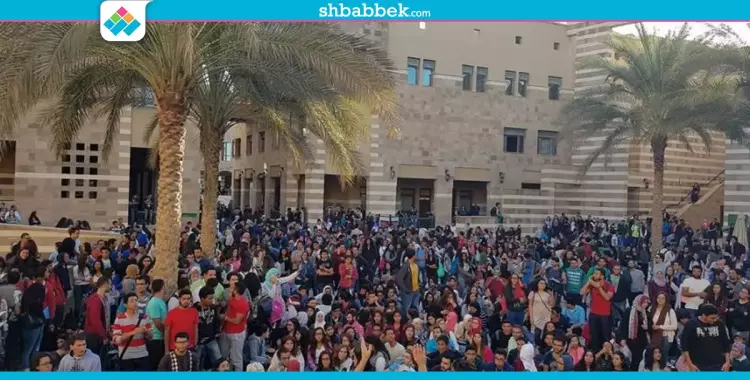  طلاب الجامعة الأمريكية يدخلون في اعتصام مفتوح 