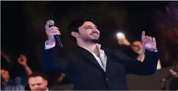 تعليق حفلات محمد فضل شاكر بعد تسليم والده لنفسه.. شاهد ماذا قال؟