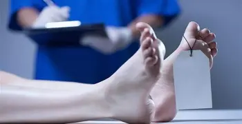 سائق توك توك يدفن جثمان والدته لمدة 4 شهور في المنزل للاستمرار في صرف المعاش بالإسكندرية