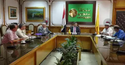 إنشاء مركز لتصنيع النباتات الطبية والعطرية بجامعة المنيا