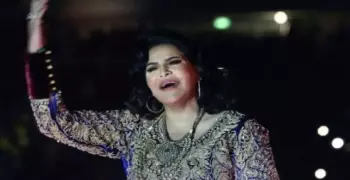 الإطاحة بالفنانة أحلام من برنامج «the voice».. والملكة: «شكرا»