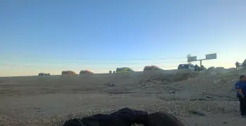 انقلاب أتوبيس على طريق قنا الصحراوي وإصابة 42 شخصا (صور)