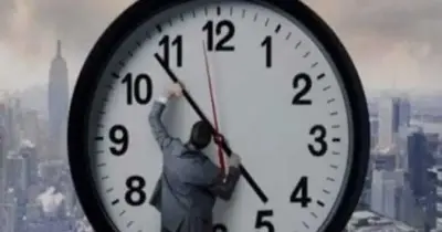 متى يبدأ موعد صلاة التوقيت الشتوي في مصر 2025؟