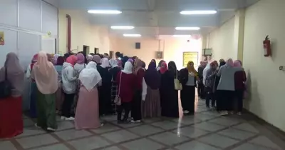 إقبال كبير من طلاب كلية التمريض على انتخابات الاتحاد بجامعة بنها