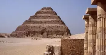 سبب القبض على فتاة سقارة ومصورها والعاملين بالمنطقة