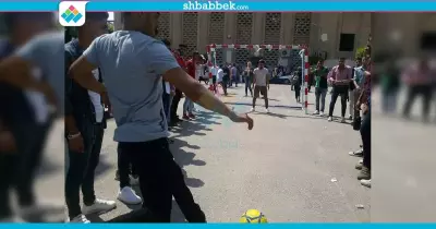 صور| تجارة القاهرة ثاني أيام الدراسة.. أغاني ولعب وتصوير