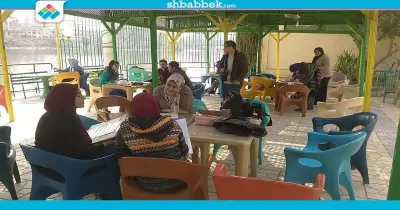 صور| ورشة رسم لطلاب بجامعة المنصورة