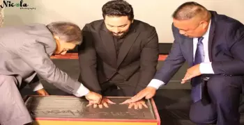 كيف خدعكم تامر حسني و«Enigma»؟.. قصة التكريم الوهمي