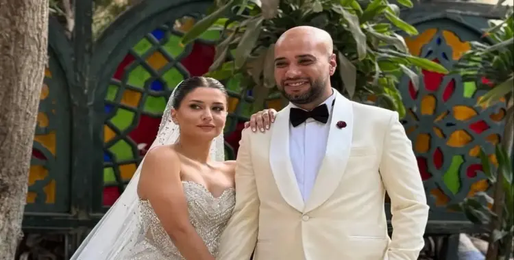  من هي نهلة راغب زوجة حاتم صلاح وهل تنتمي للوسط الفني؟ 
