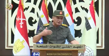 «وزير الدفاع» يتفقد إجراءات اصطفاف عناصر قوات الصاعقة