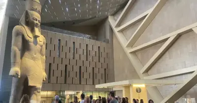 وزارة السياحة تحذر من 3 مواقع مزورة لبيع تذاكر المتحف المصري الكبير