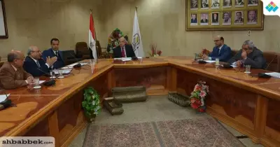 رئيس جامعة أسيوط يطالب عمداء الكليات بنشر ثقافة الجودة بين أعضاء هيئة التدريس