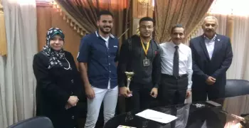 اتحاد طلاب جامعة قناة السويس يكرم الفائز في بطولة العالم لألعاب القوى