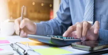 خفض ضريبة الأجهزة الطبية إلى 5% ضمن تعديلات جديدة لقانون القيمة المضافة