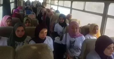 جامعة المنيا تخصص أتوبيسات لنقل الطلاب إلى لجان الاستفتاء