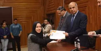 رئيس جامعة كفر الشيخ يكرم المتميزين في أسبوع شباب الجامعات