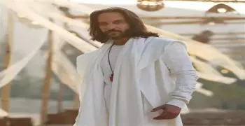 ديانة بهاء سلطان مسيحي أم مسلم؟ بعد ظهوره في زي المسيح