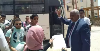 كلية التجارة جامعة أسوان تهدد الطلاب