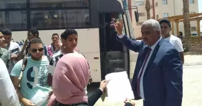 كلية التجارة جامعة أسوان تهدد الطلاب