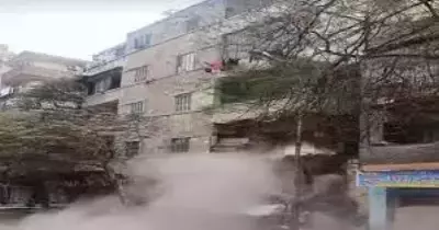 فيديو انهيار عقار مصر القديمة بعد إخلاء سكانه بساعات.. تفاصيل الواقعة