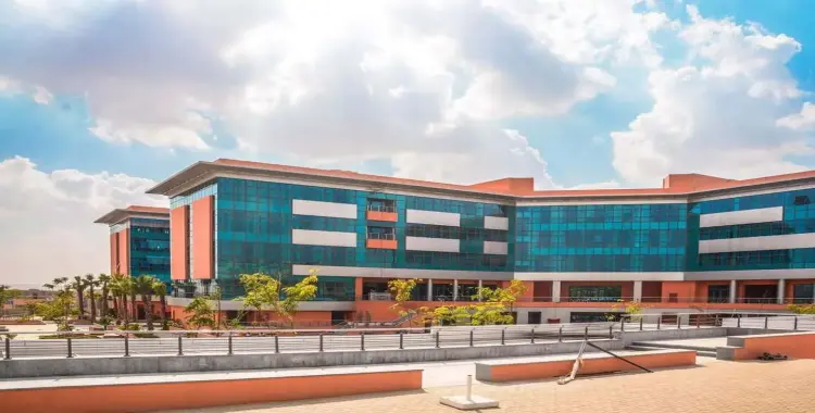  مصاريف الجامعة الألمانية Guc بالقاهرة 2025 2026 للمصريين والأجانب 