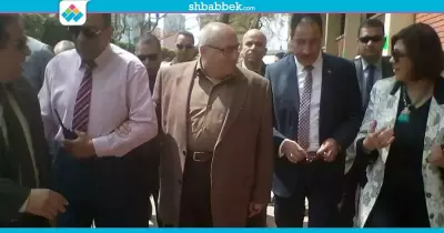 رئيس جامعة عين شمس يفتتح المركز الطبي والمكتبة الرقمية بكلية الآداب