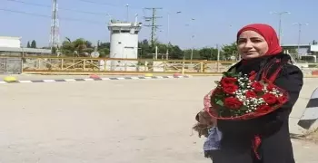 انتظرت خطيبها 18 عاما في السجن وأعلنا عن زواجهما اليوم