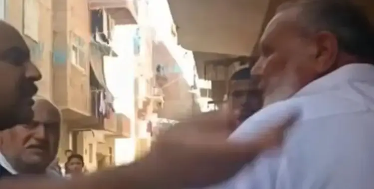  قرار أولى جلسات محاكمة المتهمين بصفع مسن السويس.. تفاصيل 