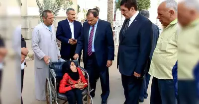 إصلاح كرسي كهربائي لطالبة من «متحدي الإعاقة» على نفقة رئيس جامعة بني سويف