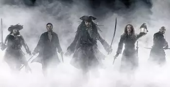 فيلم السهرة.. جوني ديب في «Pirates of the Caribbean: At World's End».