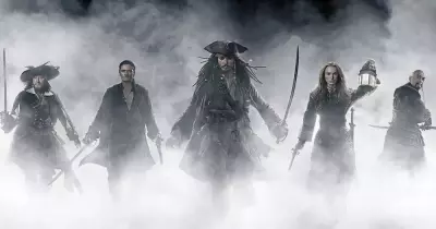 فيلم السهرة.. جوني ديب في «Pirates of the Caribbean: At World's End».