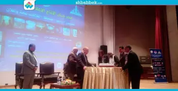 جامعة عين شمس تكرم وزير الثقافة حلمي النمنم