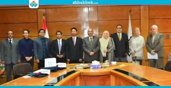 ممثلون عن السفارة الماليزية يتابعون أوضاع الوافدين بجامعة أسيوط