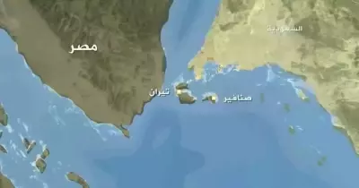 طلاب باتحادات الجامعات يوقعون على وثيقة «تيران وصنافير مصرية»