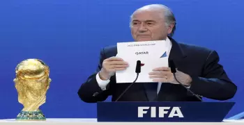 دول عربية تطالب بسحب مونديال 2022 من قطر.. الفيفا يرد