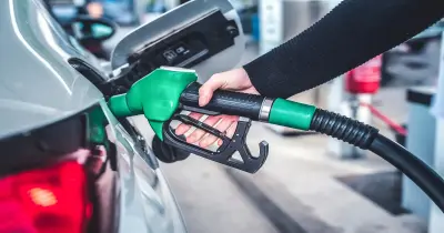 رئيس الوزراء: لم نخفض أسعار البنزين لهذا السبب